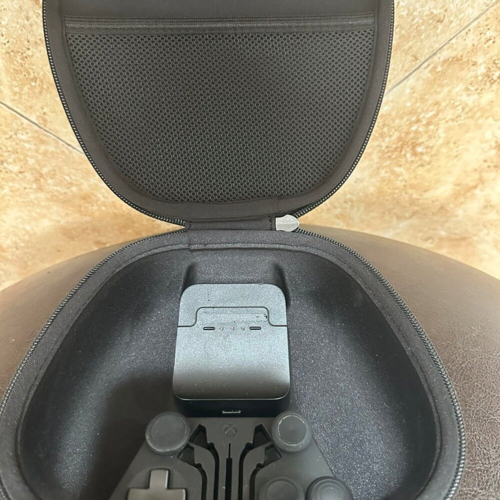 XBOX Elite Series 2 Controller Case with Charger Only